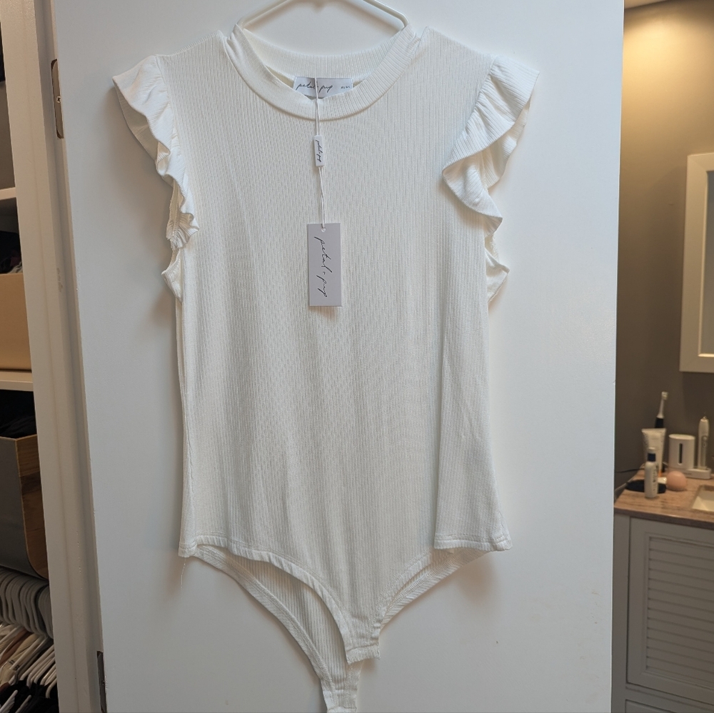 Petal & Pup White Flutter Sleeve Bodysuit